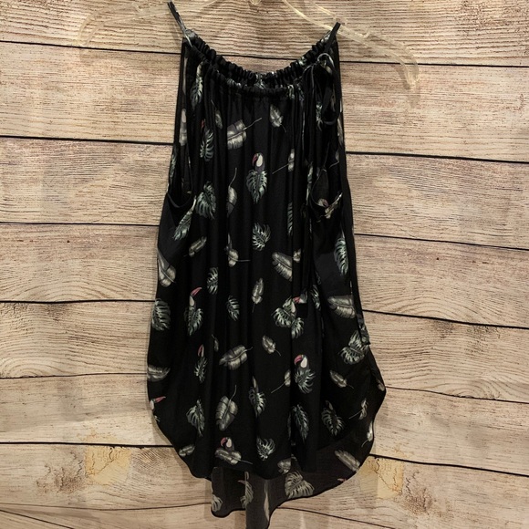 Luxe Deluxe Silk Toucan Sleeveless Blouse - Picture 2 of 8